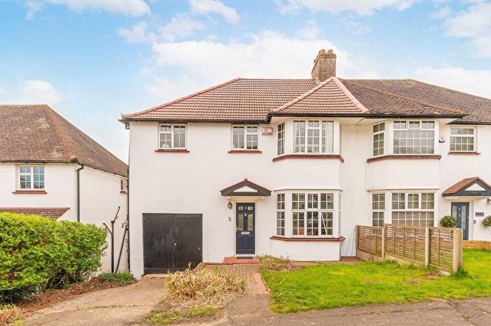 3 Bedroom Semi-detached House For Sale In High View Close, Crystal Palace, London, SE19