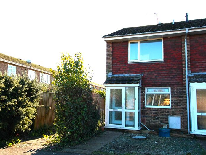 2 Bedroom Semi-Detached House To Rent In Columbia Drive, Durrington, BN13