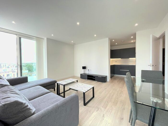 2 Bedroom Flat To Rent In Hartingtons Court, Coster Avenue, London, N4