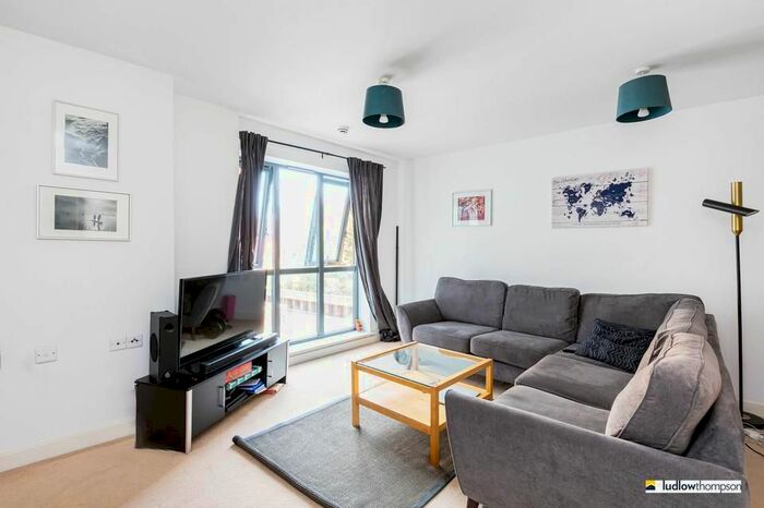 2 Bedroom Flat To Rent In Thomas Fyre Drive, London, E3