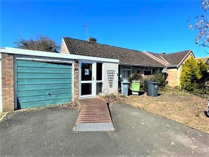 2 Bedroom Bungalow For Sale In Whitehall Close, Minster Lovell, Witney, Oxfordshire, OX29
