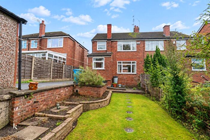 3 Bedroom Semi-Detached House For Sale In Anson Road, Swinton, Manchester, M27