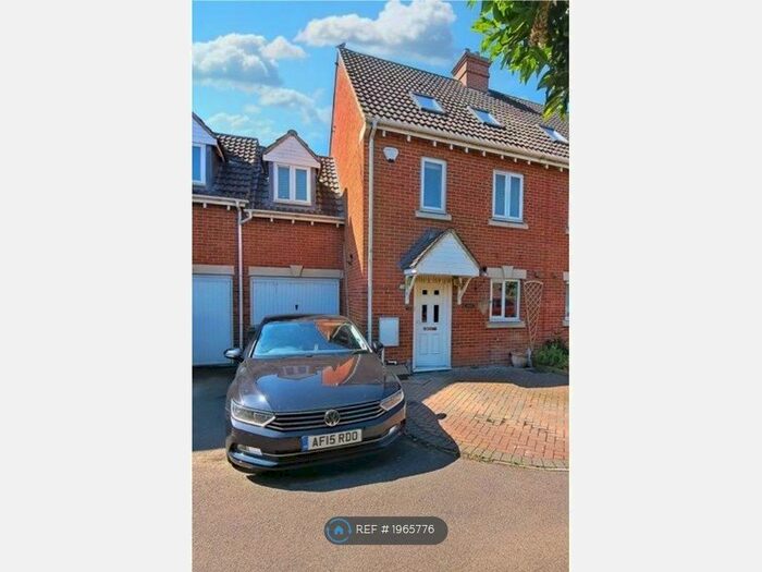 4 Bedroom Semi-Detached House To Rent In Hanson Gardens, Cheltenham, Gloucestershire, United Kingdom, GL52