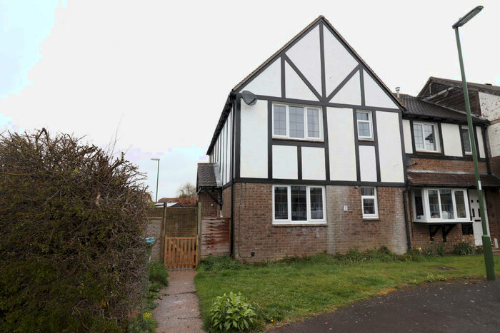 1 Bedroom House To Rent In Fleet Close, Littlehampton, BN17