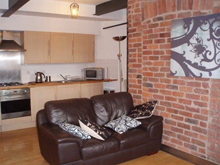 1 Bedroom Flat To Rent In Simpsons Fold, Dock Street, Leeds, LS10