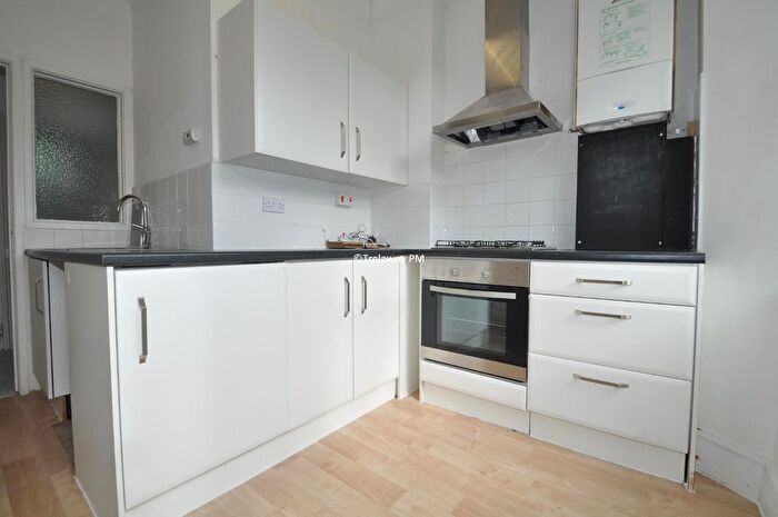 1 Bedroom Flat To Rent In Swanpool Street, Falmouth, TR11