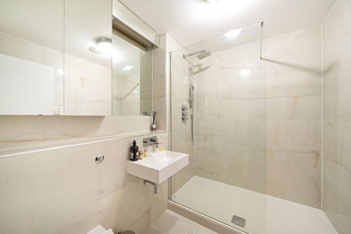2 Bedroom Flat For Sale In Cromwell Road, London, SW7