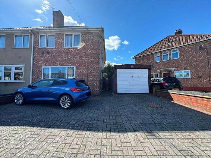 3 Bedroom Semi Detached House For Sale In Kitts Green Road, Birmingham, West Midlands, B33