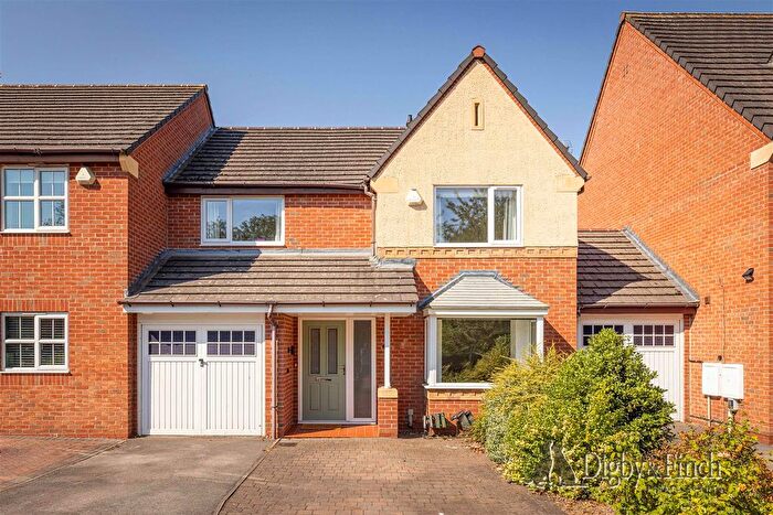 4 Bedroom Semi-Detached House For Sale In Dowson Close, Radcliffe-On-Trent, Nottingham, NG12