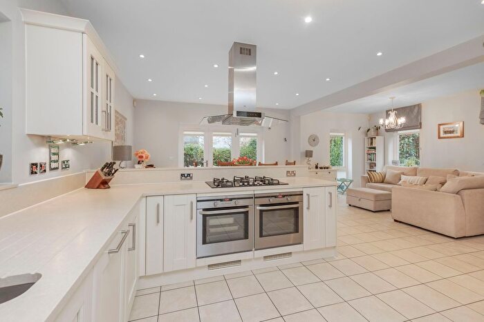 4 Bedroom Detached House For Sale In Halstead Place, Halstead, Sevenoaks, TN14