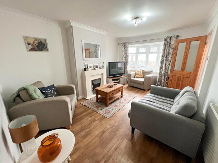 3 Bedroom Semi-Detached House For Sale In Highfields, Brackla, Bridgend County Borough, CF31 - Photo 3