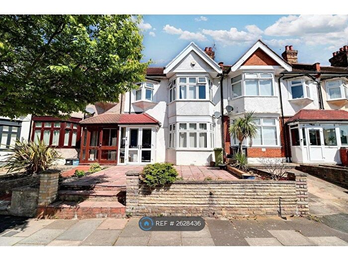 3 Bedroom Terraced House To Rent In Highlands Gardens, Ilford, IG1