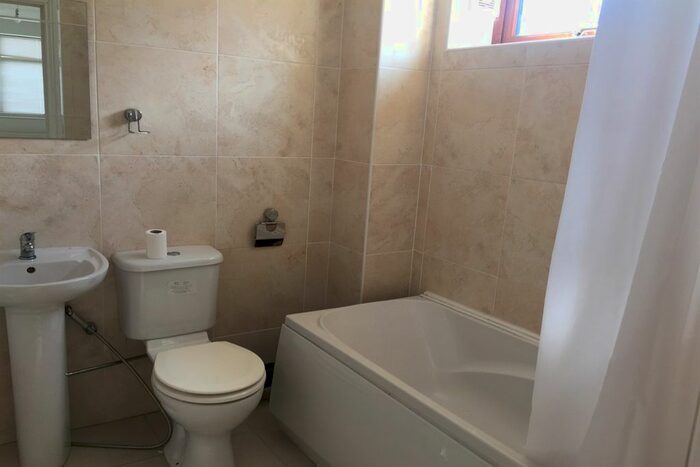 5 Bedroom Property To Rent In Crossway Road, Coventry, CV3