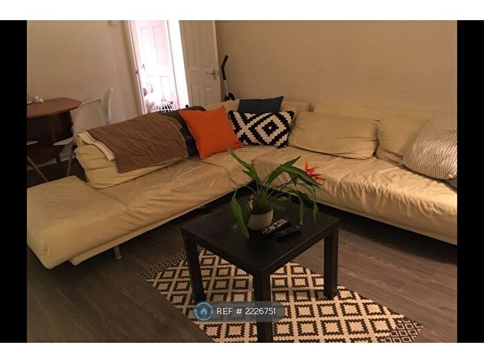 4 Bedroom Flat To Rent In Aldrington Road, London, SW16