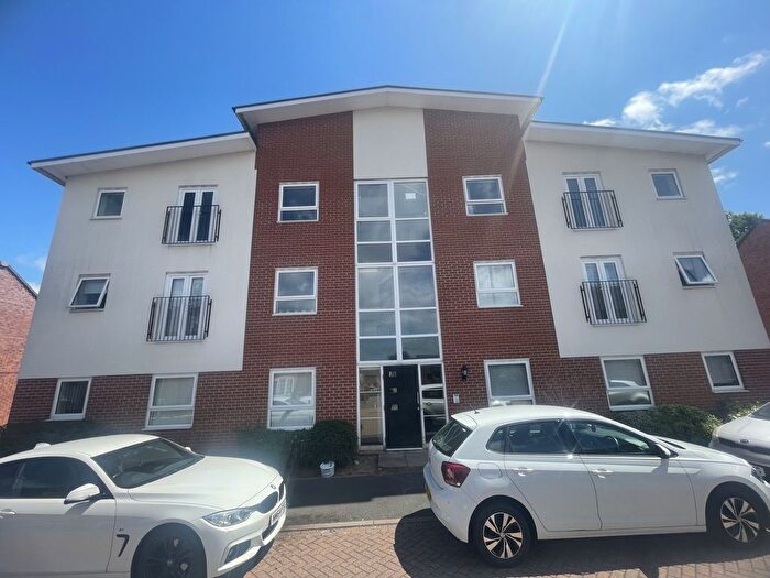 2 Bedroom Flat To Rent In Ferridays Fields, Woodside, Telford, TF7