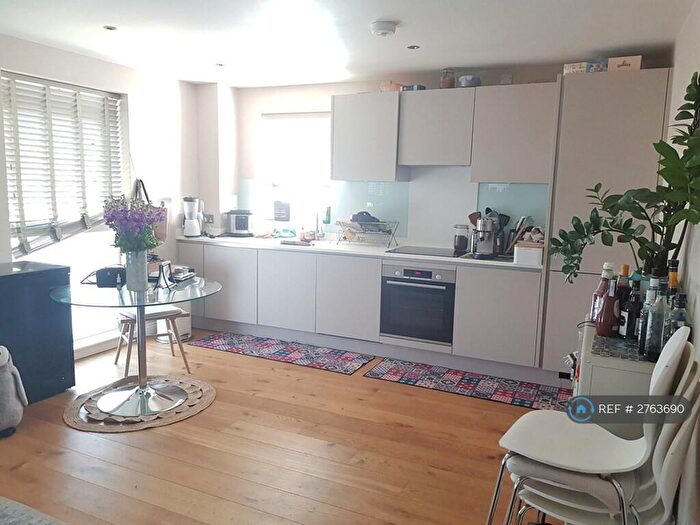 1 Bedroom Flat To Rent In Layla Court, London, N19