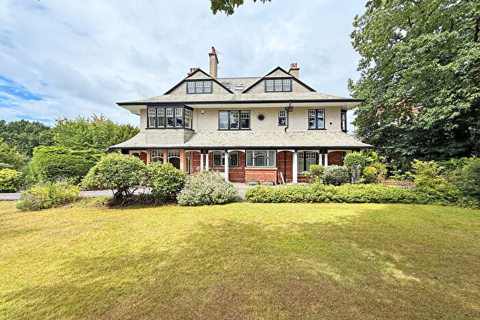 2 Bedroom Apartment For Sale In Kent Road, Harrogate, HG1