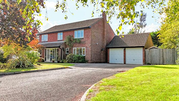 5 Bedroom Detached House For Sale In Mountbatten Avenue, Kenilworth, Warwickshire, CV8
