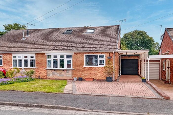 4 Bedroom Semi-detached Bungalow For Sale In Mayhurst Close, Hollywood, B47