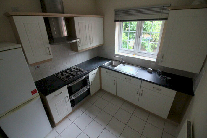 2 Bedroom Apartment To Rent In Castle Lodge Court, Leeds, West Yorkshire, LS26