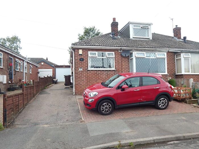 3 Bedroom Bungalow To Rent In Squirrel Close, Dewsbury, WF13