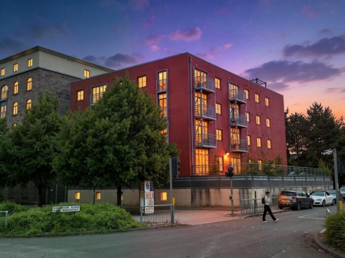 2 Bedroom Apartment For Sale In South Mews, Magretian Place, Cardiff, CF10