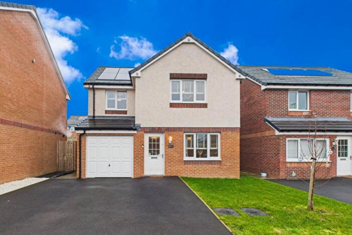 4 Bedroom Detached House For Sale In McIntosh Gardens, Carluke, ML8