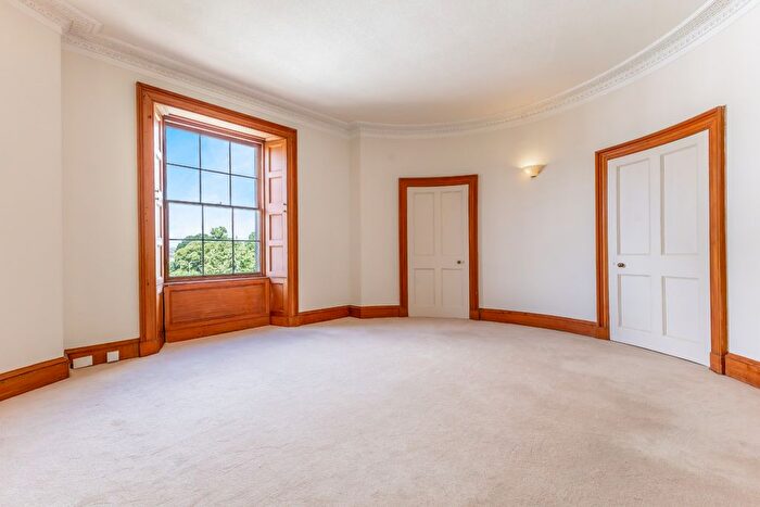 3 Bedroom Flat To Rent In Charlotte Place, Perth, Perthshire, PH1