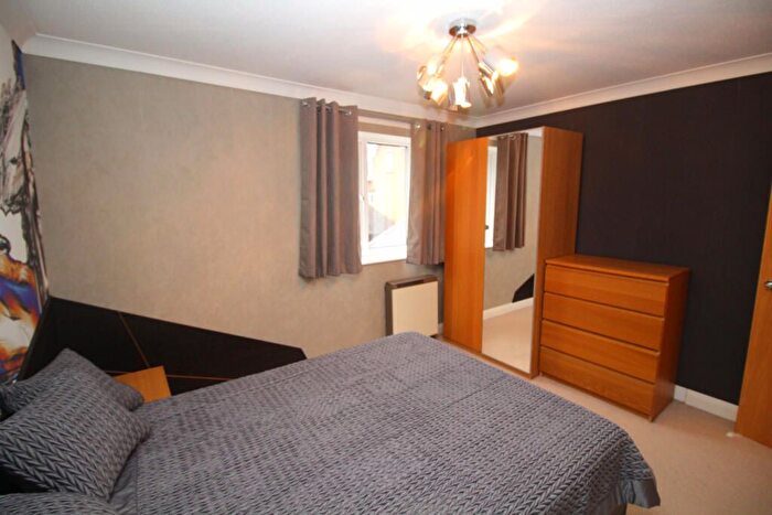 2 Bedroom Flat To Rent In St Lawrence Quay, Salford Quays, Salford, M50