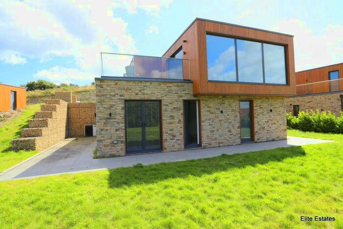 5 Bedroom Detached House To Rent In Spire View, Humbledon Hill, SR3