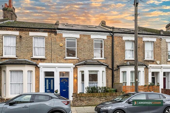 4 Bedroom Terraced House For Sale In Sterne Street, Shepherds Bush, W12