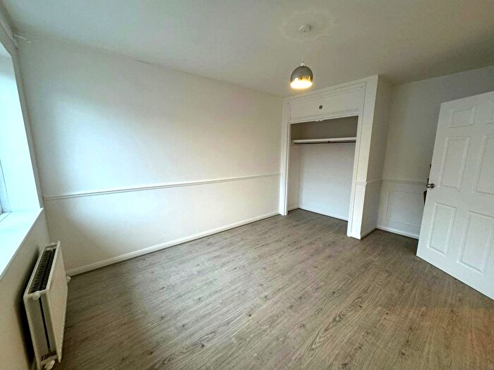 2 Bedroom Flat To Rent In Vale Road, Camberley, GU15