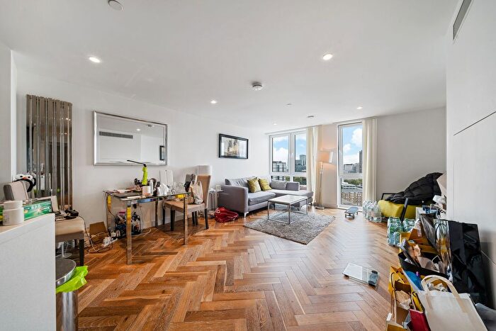2 Bedroom Flat For Sale In City Road, Eagle Point City Road, EC1V