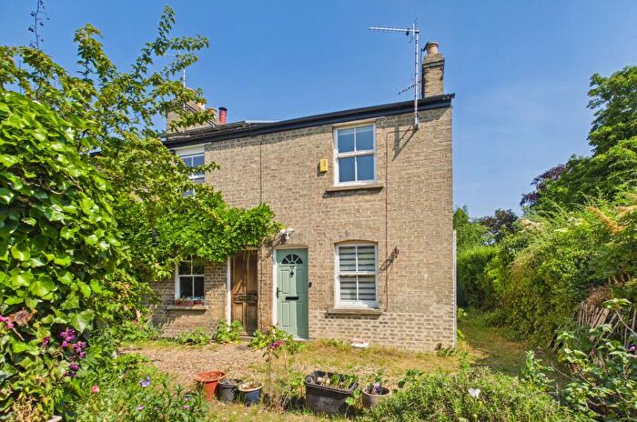 2 Bedroom End Of Terrace House For Sale In North Cottages, Trumpington Road, Cambridge, CB2