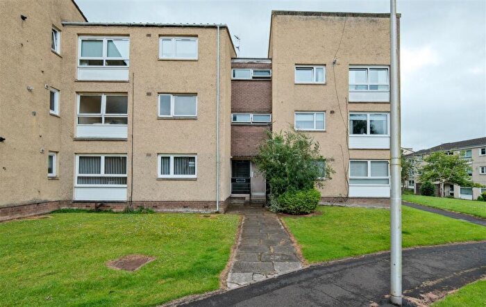 1 Bedroom Apartment For Sale In Burnblea Gardens, Hamilton, ML3