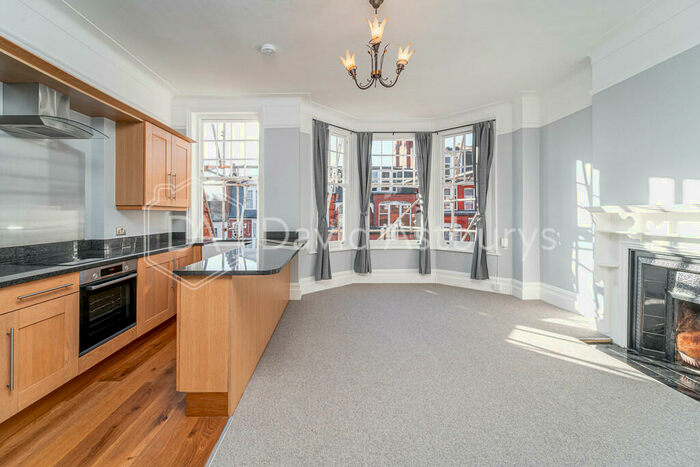 2 Bedroom Flat To Rent In Hillfield Park, Muswell Hill, London, N10