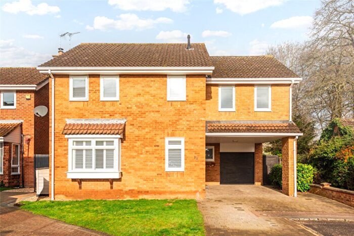 5 Bedroom Detached House For Sale In Mountsfield Close, Newport Pagnell, Buckinghamshire, MK16