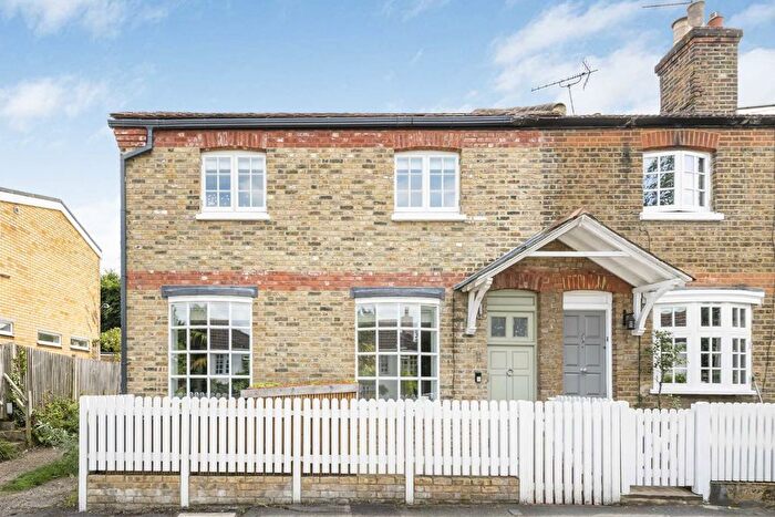 3 Bedroom Property For Sale In Sandpits Road, Petersham, TW10