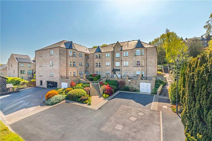 2 Bedroom Apartment For Sale In Heather Court, Ilkley, West Yorkshire, LS29