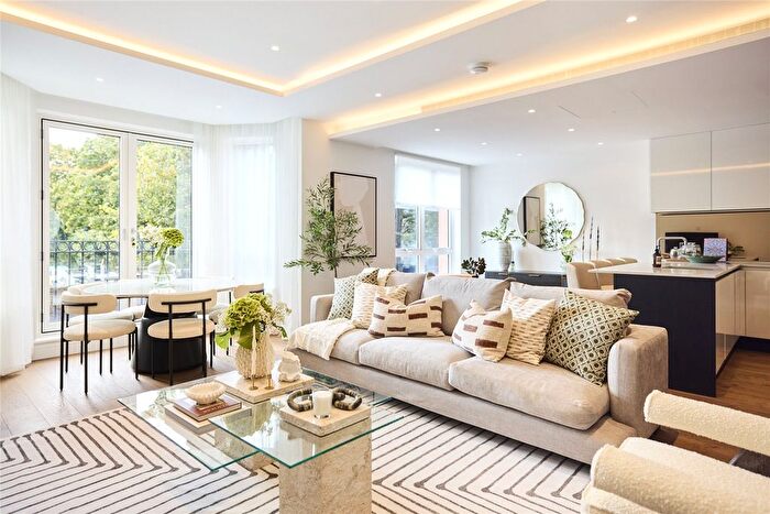 2 Bedroom Flat To Rent In Bayswater Road, London, W2