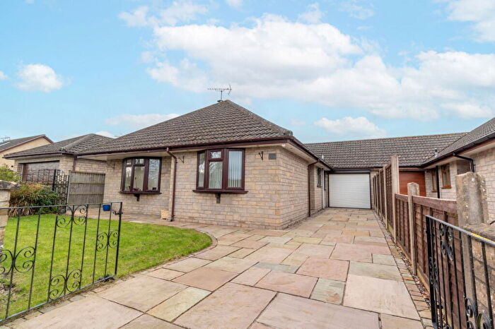 3 Bedroom Detached Bungalow For Sale In The Uplands, Nailsea, BS48