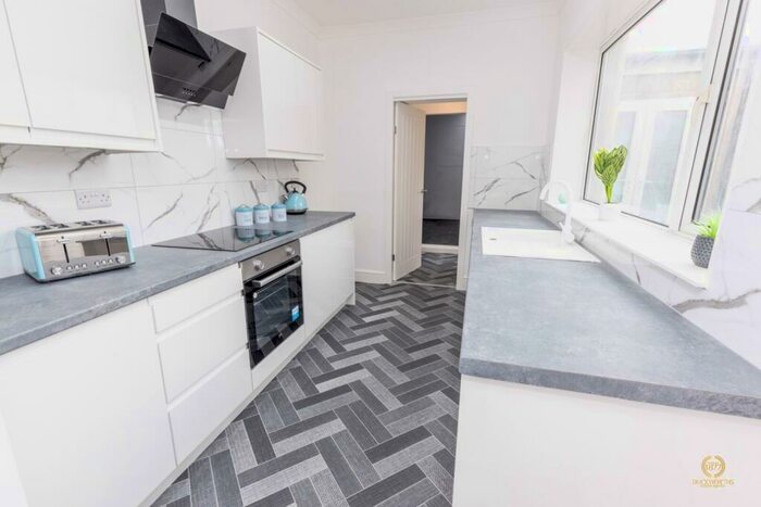 3 Bedroom End Of Terrace House To Rent In New Lane, Oswaldtwistle, Accrington, Lancashire, BB5