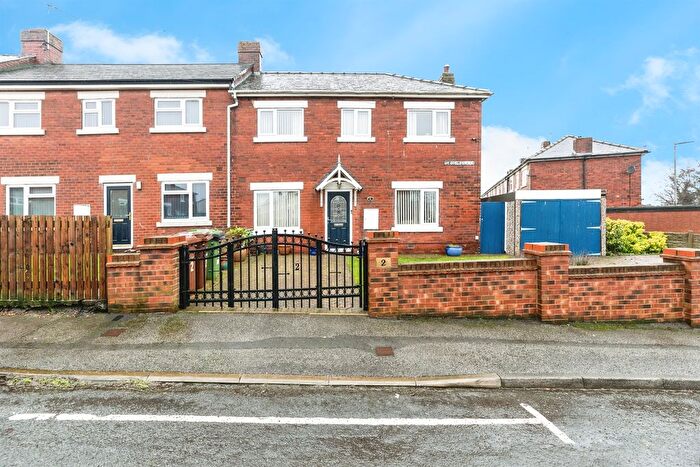 4 Bedroom End Terrace House For Sale In St. Oswald Avenue, Pontefract, WF8