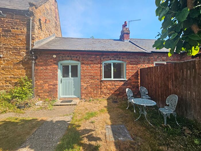 1 Bedroom Terraced House To Rent In The Green, Hardingstone, NN4