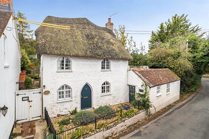 4 Bedroom Link Detached House For Sale In Upper Street, Child Okeford, Blandford Forum, DT11