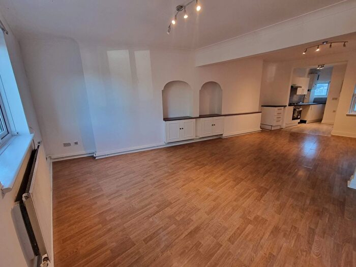 1 Bedroom Flat To Rent In Greenhill Parade, Barnet, EN5