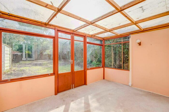 2 Bedroom Detached House For Sale In Icknield Way, Letchworth Garden City, SG6