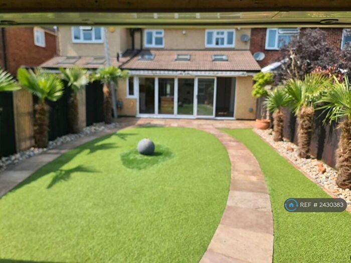 5 Bedroom Terraced House To Rent In Selsdon, Selsdon, CR2