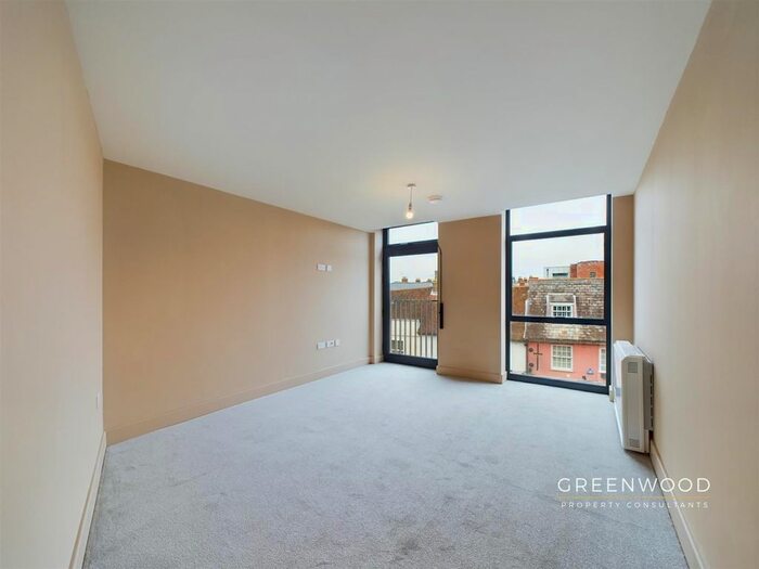 2 Bedroom Flat To Rent In Crouch Street, Colchester, CO3