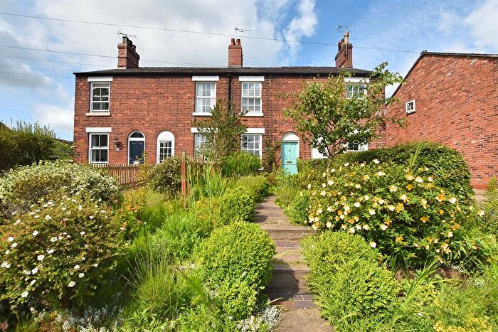 2 Bedroom Terraced House For Sale In London Road, Holmes Chapel, CW4